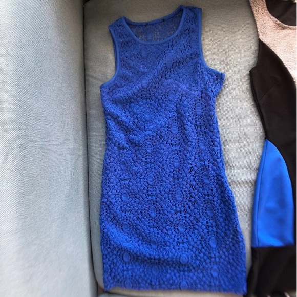 4 Dresses for the Price of 1! - Picture 2 of 5